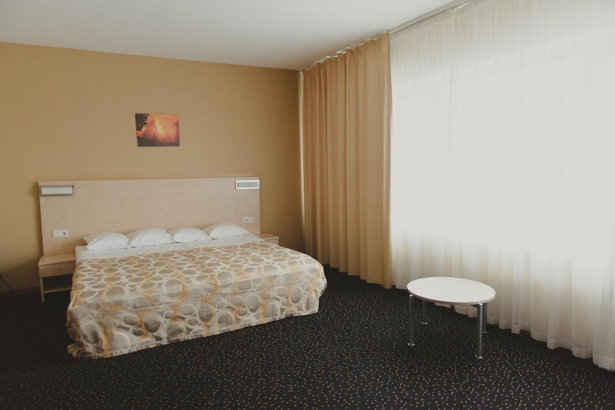 Park Hotel Latgola Daugavpils Kültér fotó