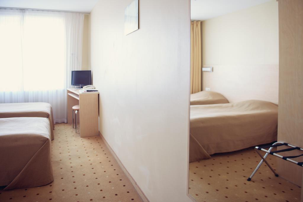 Park Hotel Latgola Daugavpils Kültér fotó