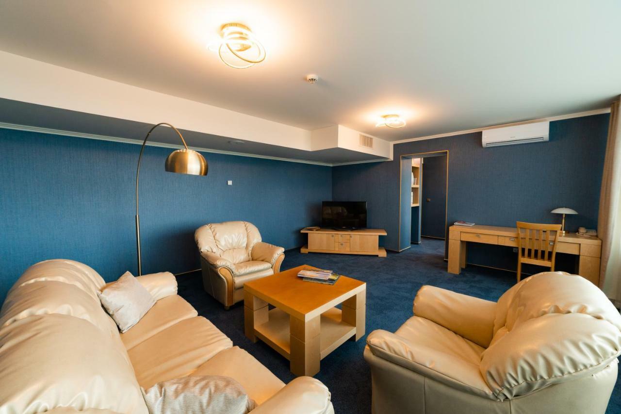 Park Hotel Latgola Daugavpils Kültér fotó